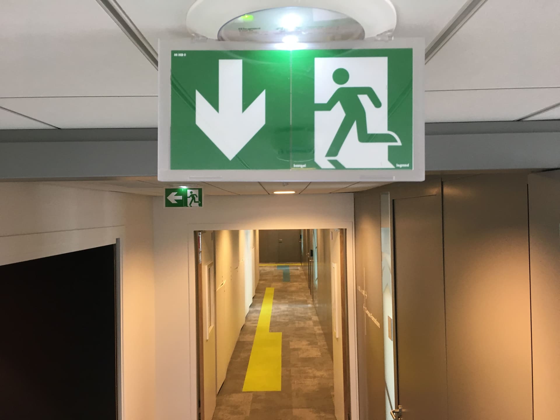 Robinets d'incendie armés